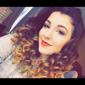 Meet your Posher, Venessa